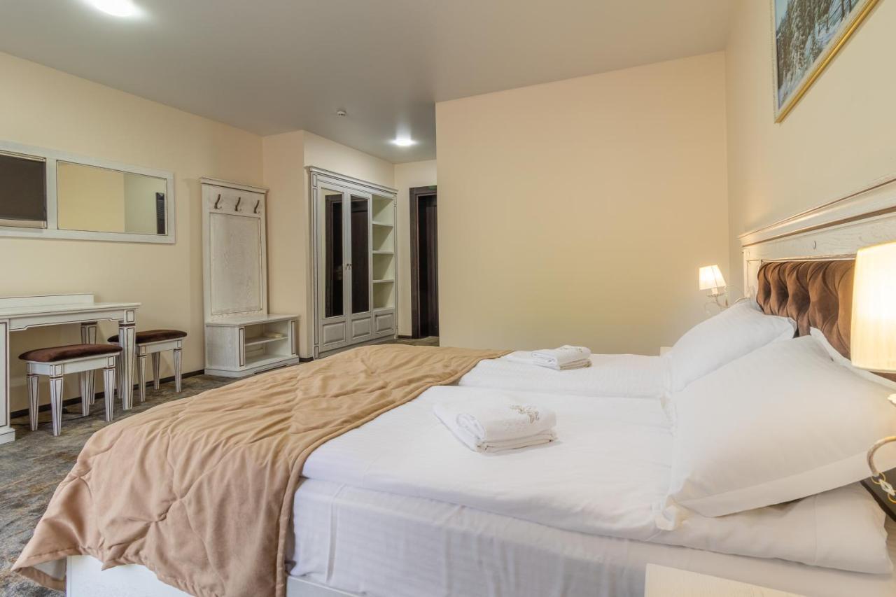 Elena Spa Resort Bukovel Luaran gambar